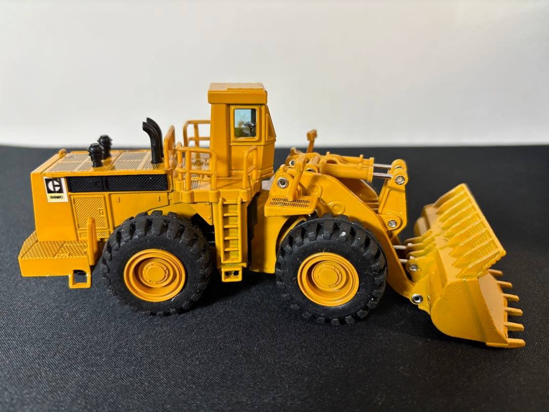 コマツHD785-5 & CAT 992C ホイールローダー