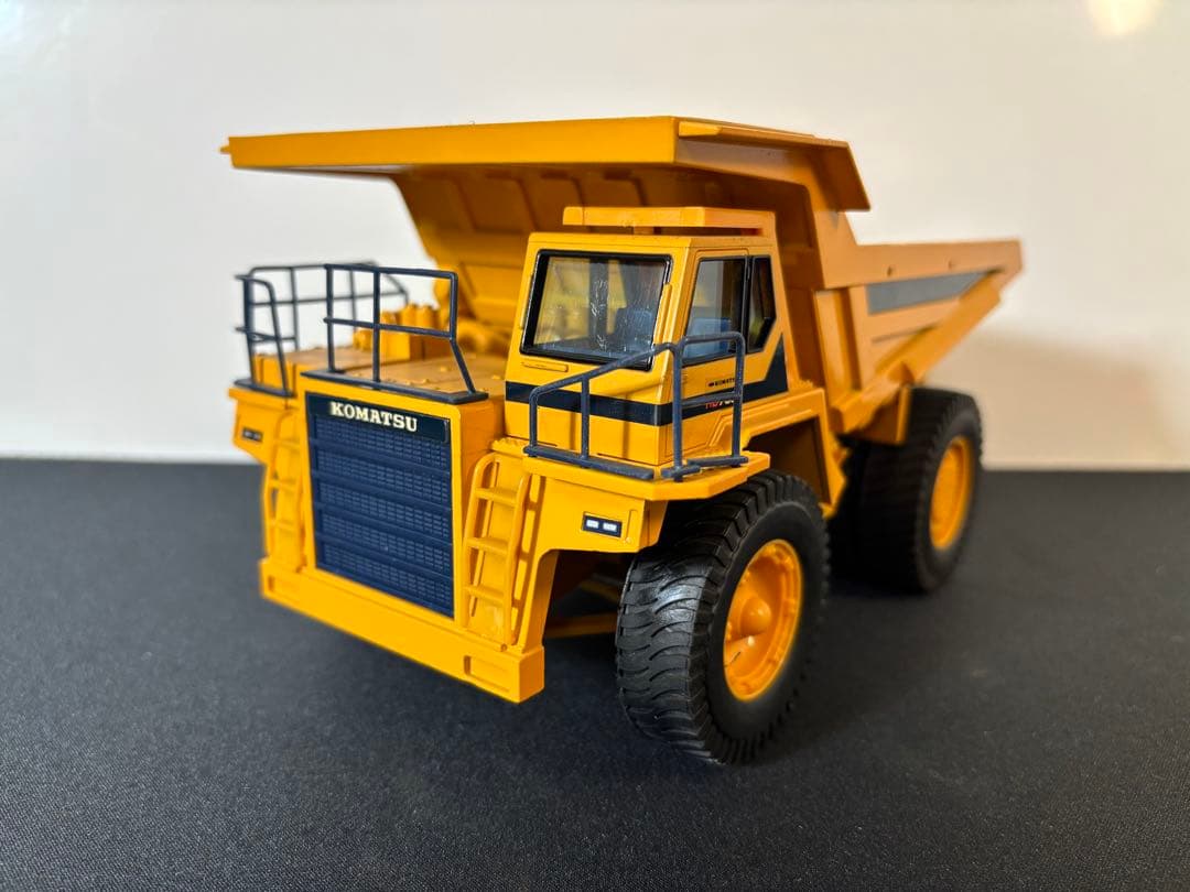 コマツHD785-5 & CAT 992C ホイールローダー