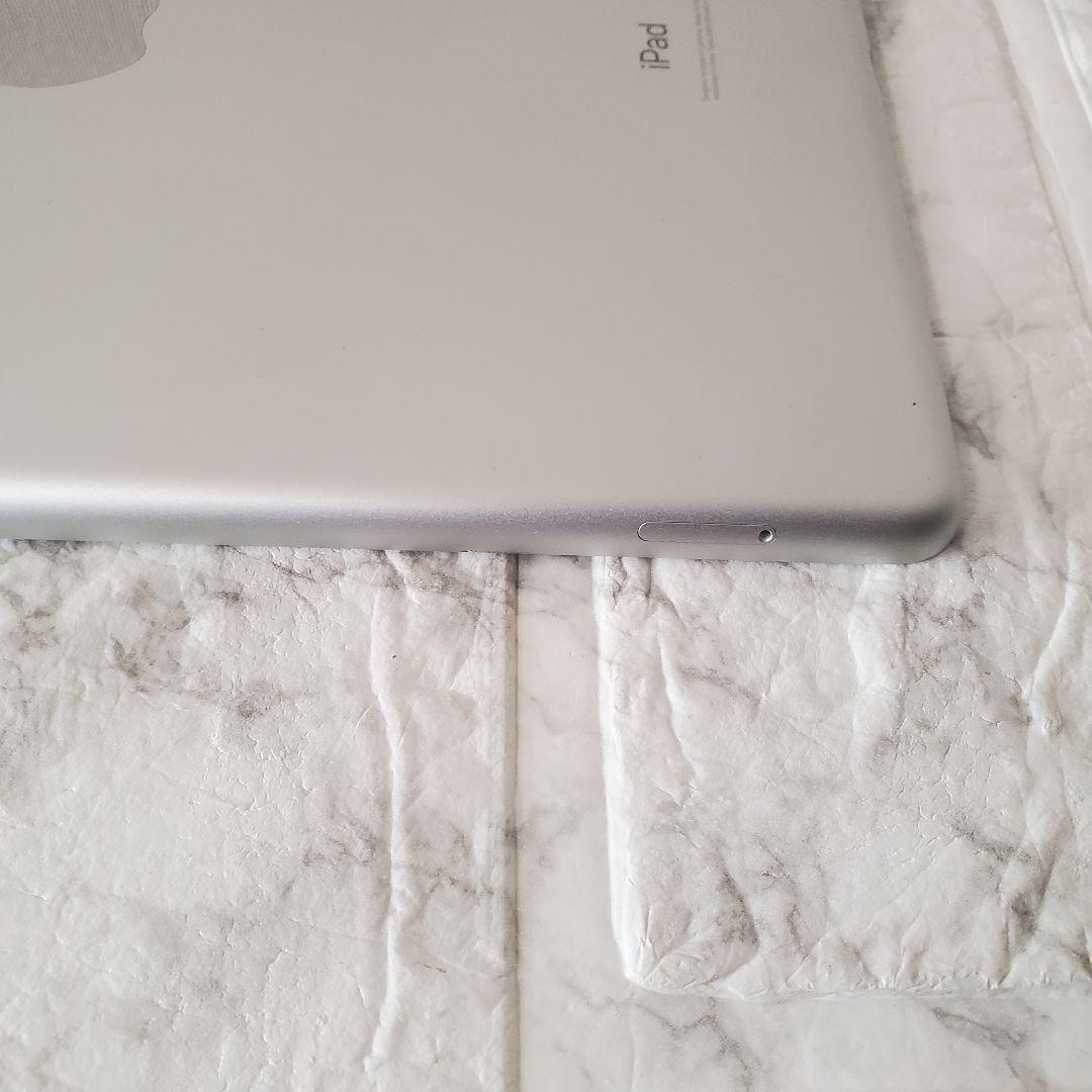 259 iPad 7世代 128GB SIMフリー シルバー