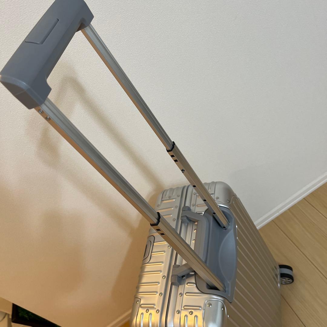 LDUVIN エッセンシャルモダン Cabin Plus シルバーキャリーケース