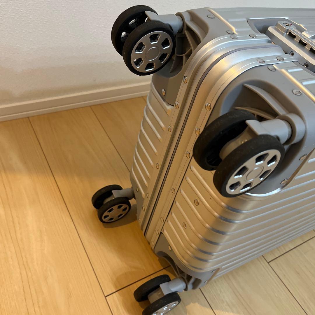 LDUVIN エッセンシャルモダン Cabin Plus シルバーキャリーケース