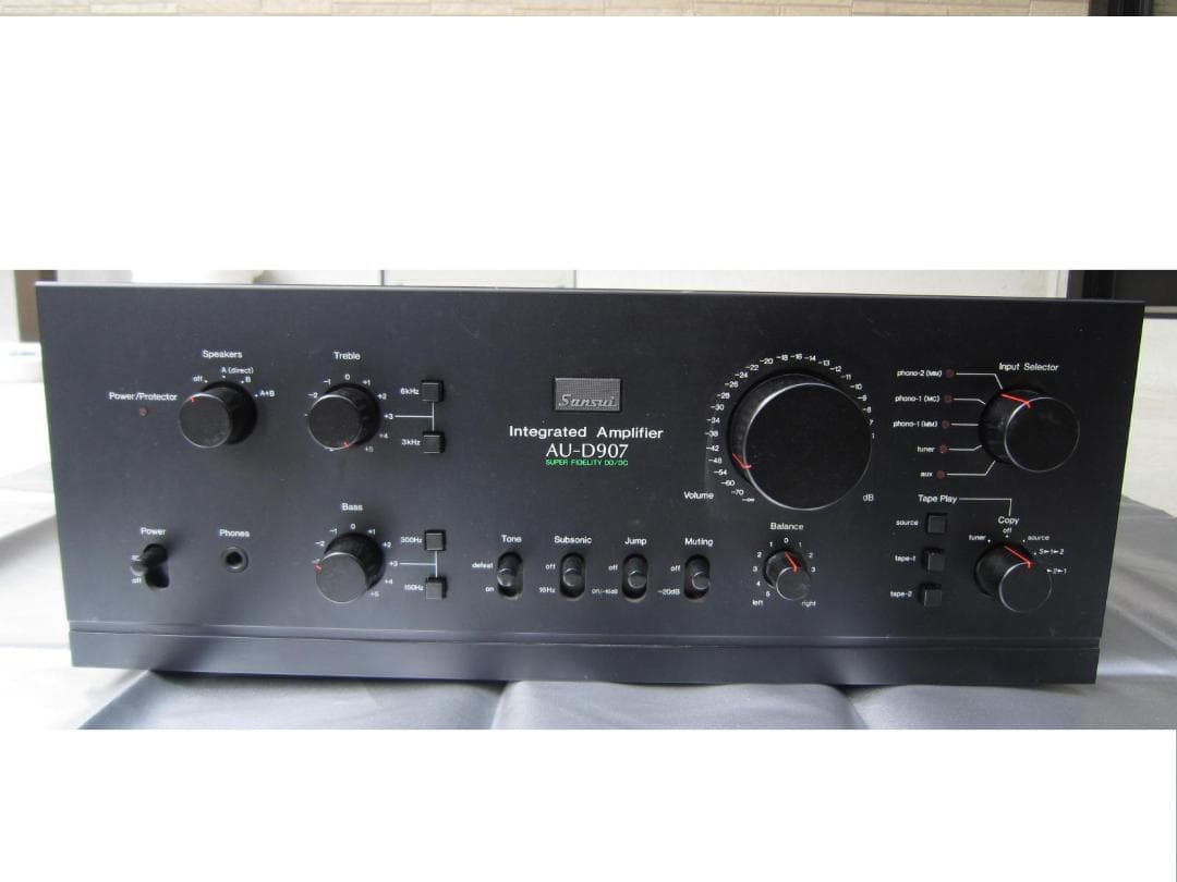 AU-D907 　DCプリメインアンプ　♥正面操作パネル類は結構きれい♥
