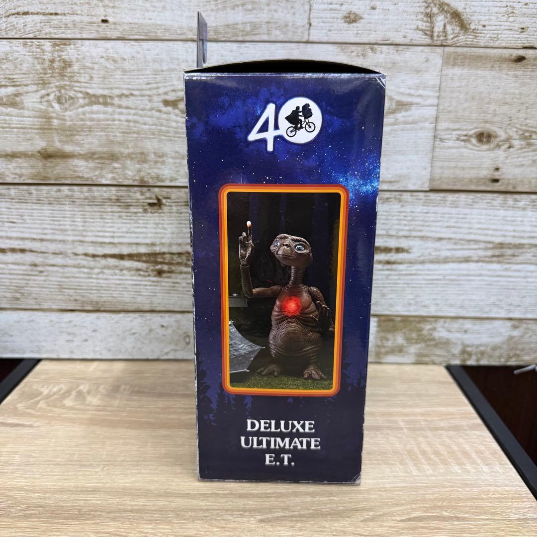 DELUXE ULTIMATE E.T. フィギュア