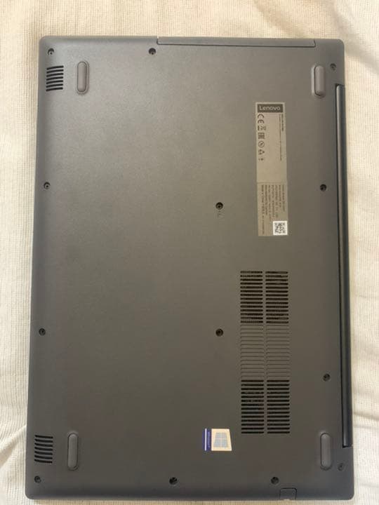 Lenovo レノボ　ノートパソコン　PC