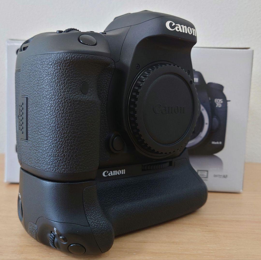 ［値下］Canon EOS 7D Mark II ボディ バッテリーグリップ付