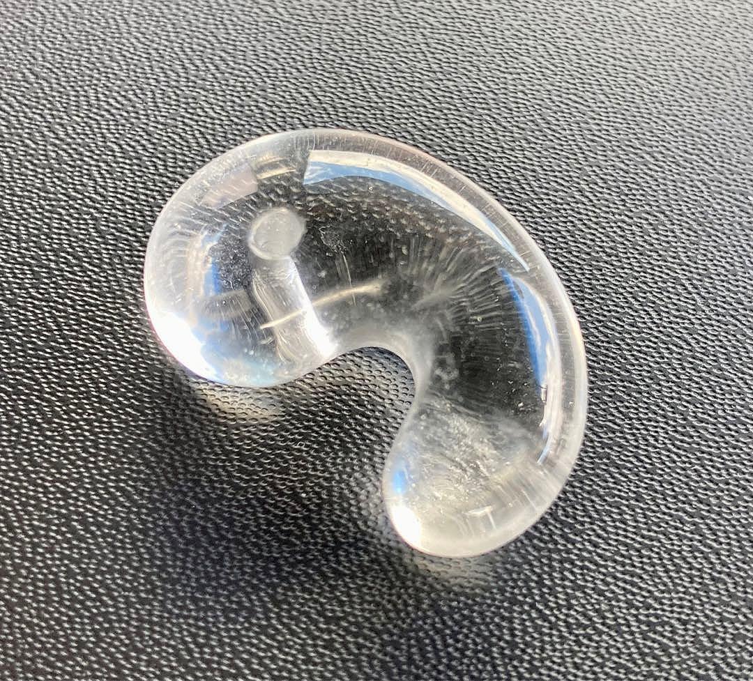 究極品質　超希少幻の銘石　現代に蘇った伝説の国産水晶　山梨黒平鉱山産水晶の勾玉