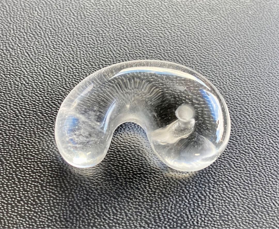 究極品質　超希少幻の銘石　現代に蘇った伝説の国産水晶　山梨黒平鉱山産水晶の勾玉