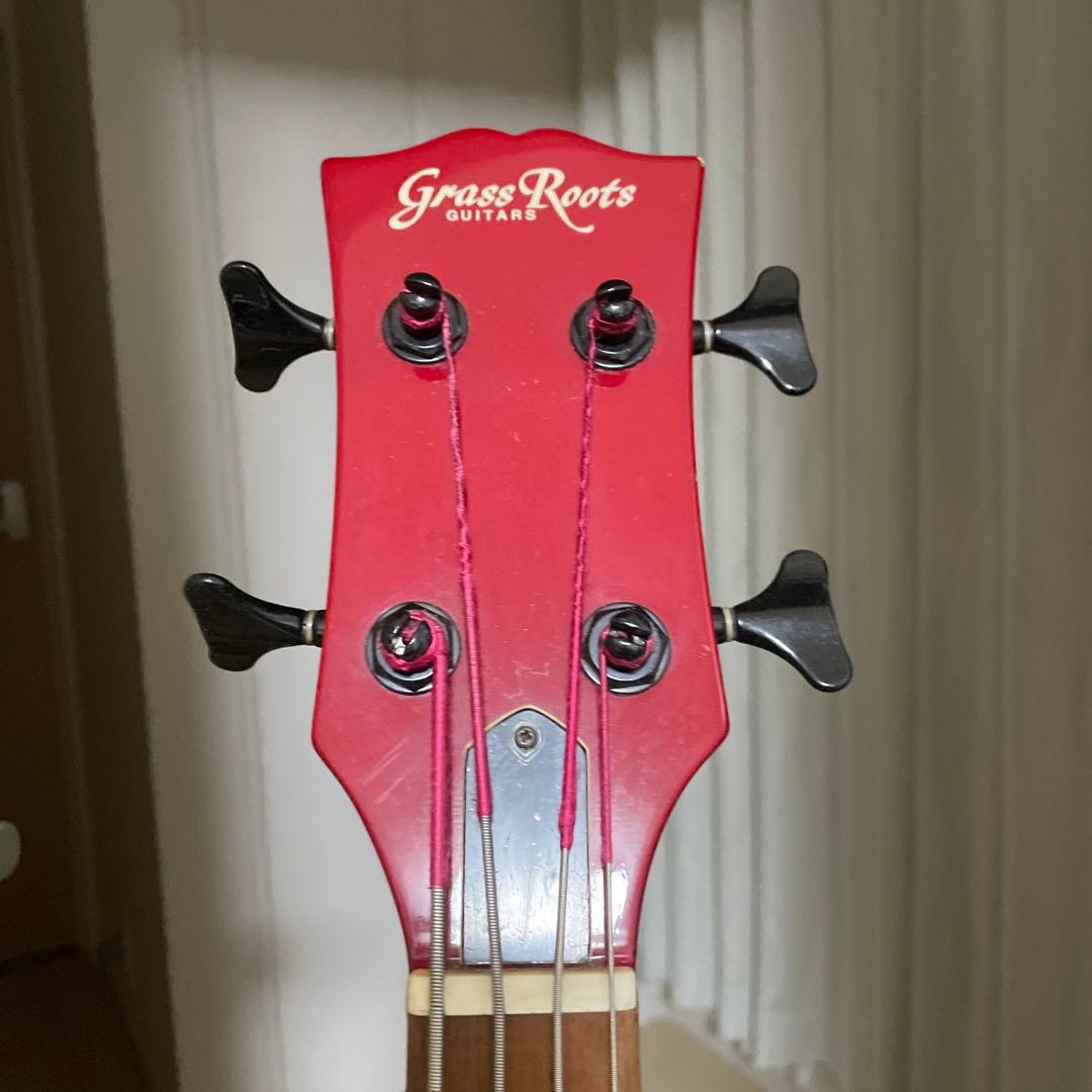赤色 4弦エレキベース グラスルーツ