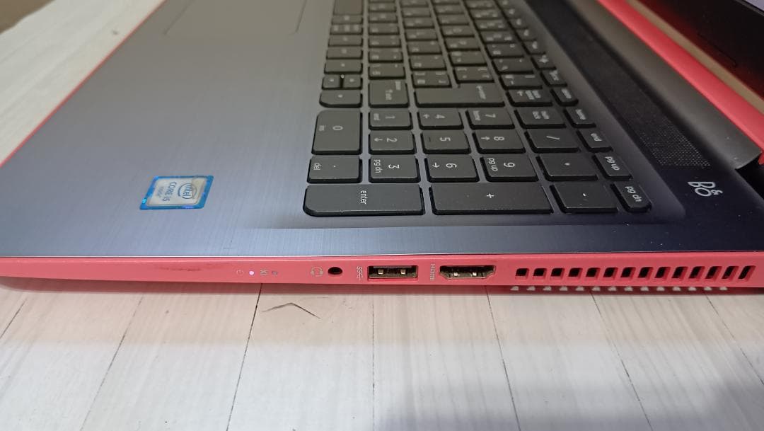 ピンクな hp Pavilion TPN-Q159 6世代i5 SSD ②