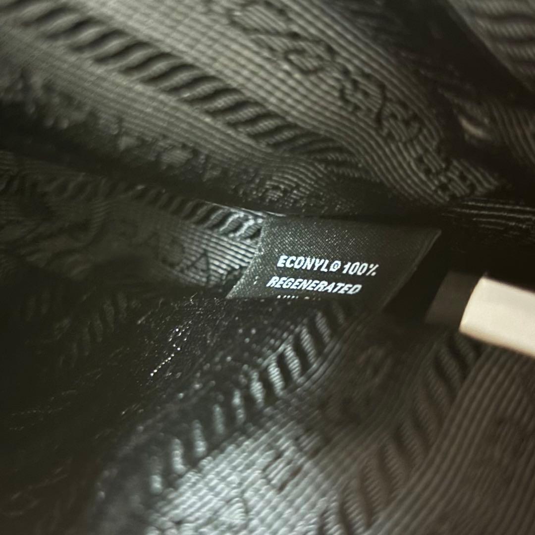 プラダ Re-Edition 2005 Re-Nylon バッグ ブラック