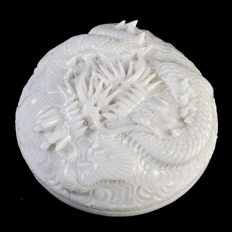 茶道具　平戸焼　十五代　中里茂右ェ門作　白磁雲龍彫　香合　共布共箱　V　8911