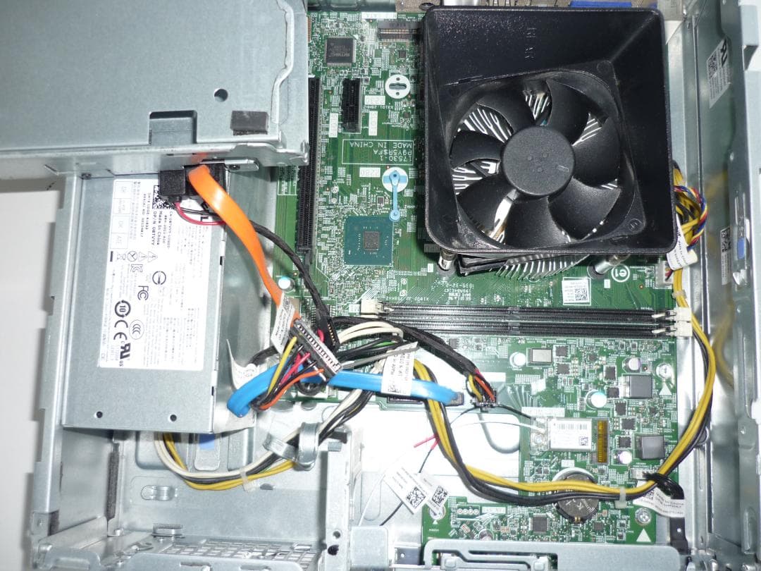 DELL Inspiron3470 i3-8100 メモリなし/HDDなし