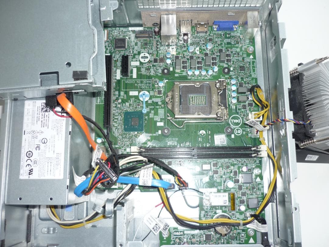 DELL Inspiron3470 i3-8100 メモリなし/HDDなし