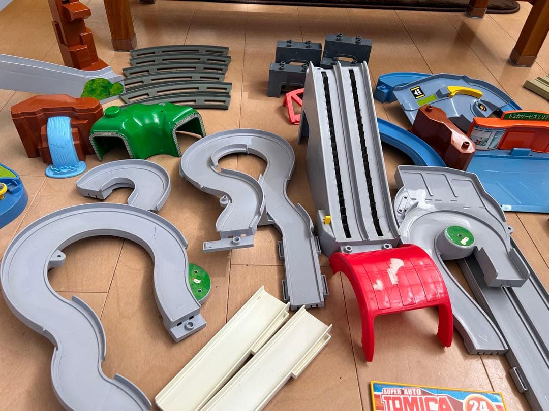 値下げ☆大量！トミカ レールセット＆ブルーポリス車