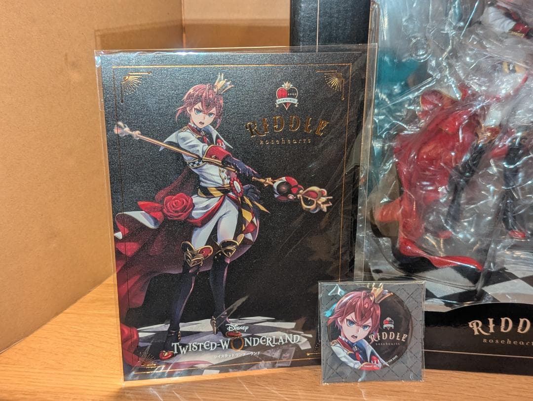ツイステットワンダーランド リドル・ローズハート 1/8 フィギュア　特典付き