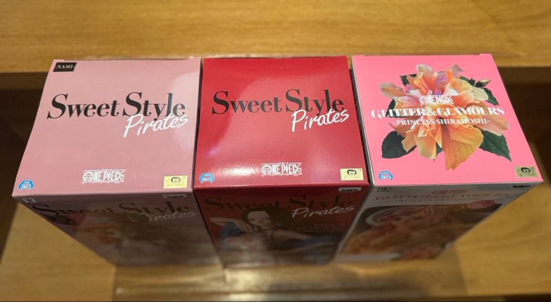 新品未開封　ワンピース ナミ & ボア・ハンコック & しらほし　フィギュア