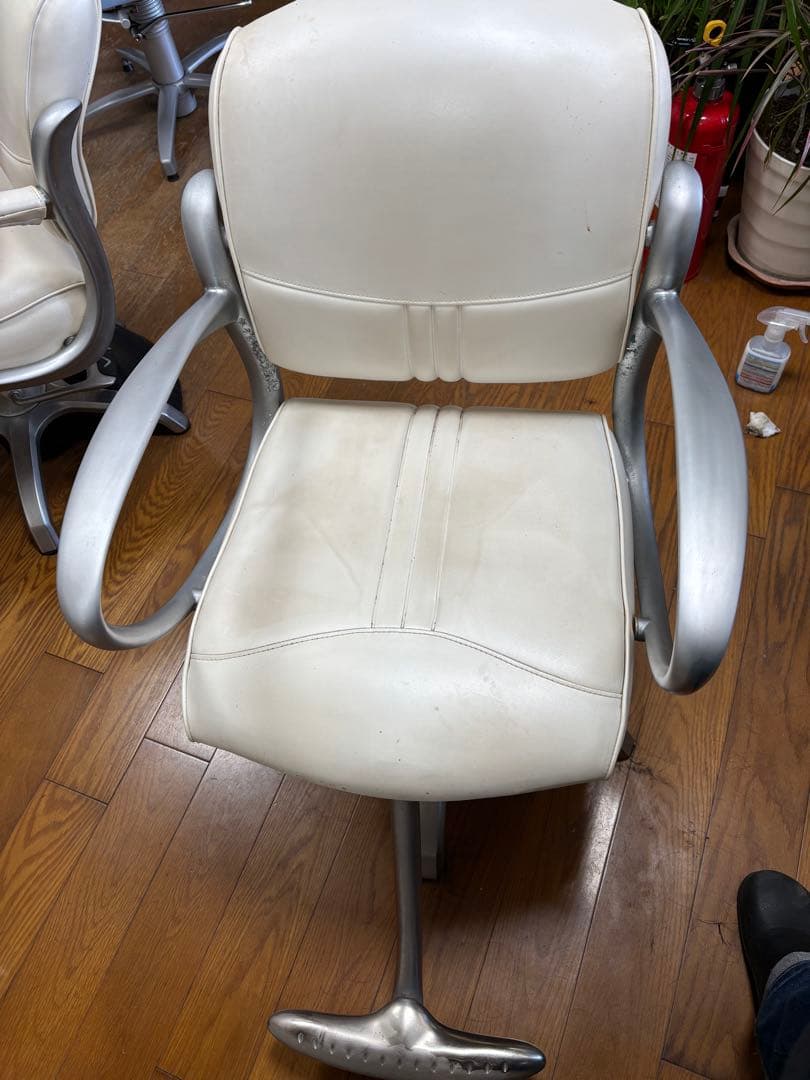 美容室　電動セット椅子×2セット椅子×2