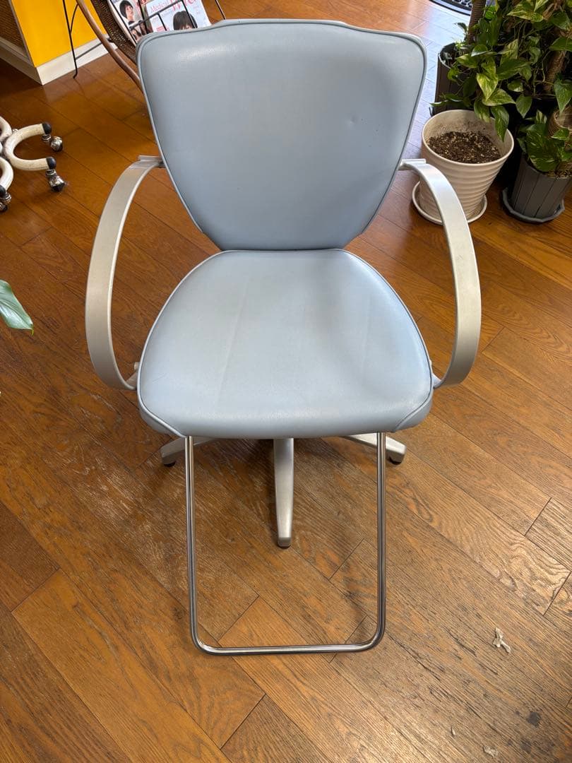 美容室　電動セット椅子×2セット椅子×2