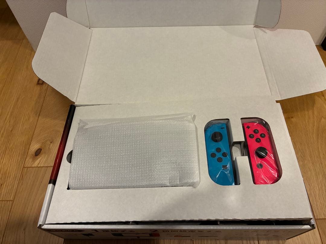 Nintendo Switch 本体セット　小物付き