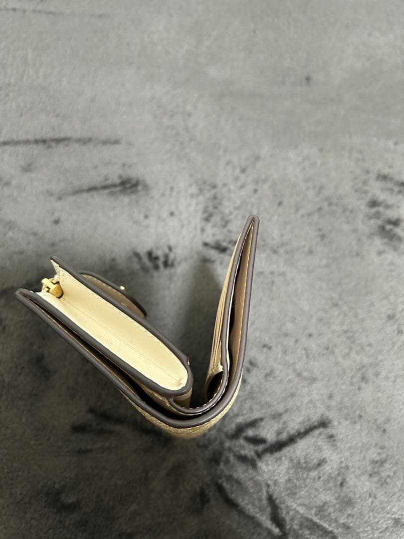 【即日発送・新品未使用】COACH 二つ折り財布 ベージュ