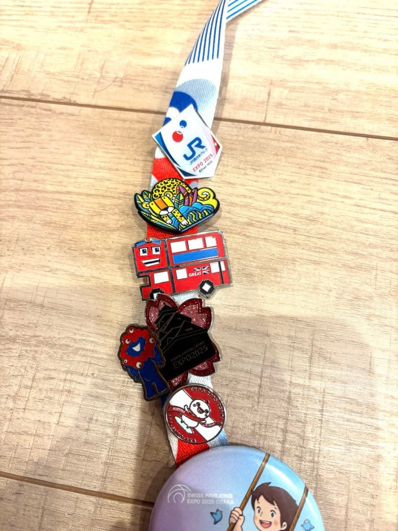 大阪万博2025 EXPO サンリオ、ミャクミャク、パビリオンピンバッジセット