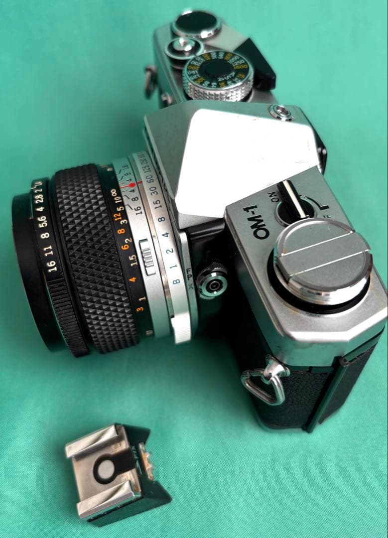 ★ OLYMPUS OM-1 (革ケース付) + ★ 標準50mm F1.4