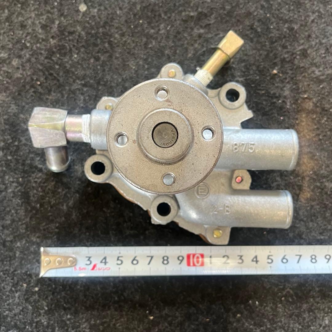 黒*ン様 未使用　ダイハツ　ZMエンジン用ウォーターポンプ　ハイゼットS38 美