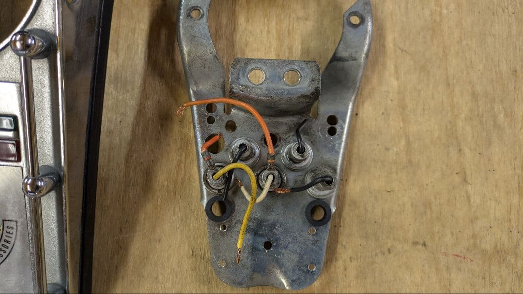 ☆ショベルヘッドパーツT　メーター＆メーターダッシュ（鍵付き）☆