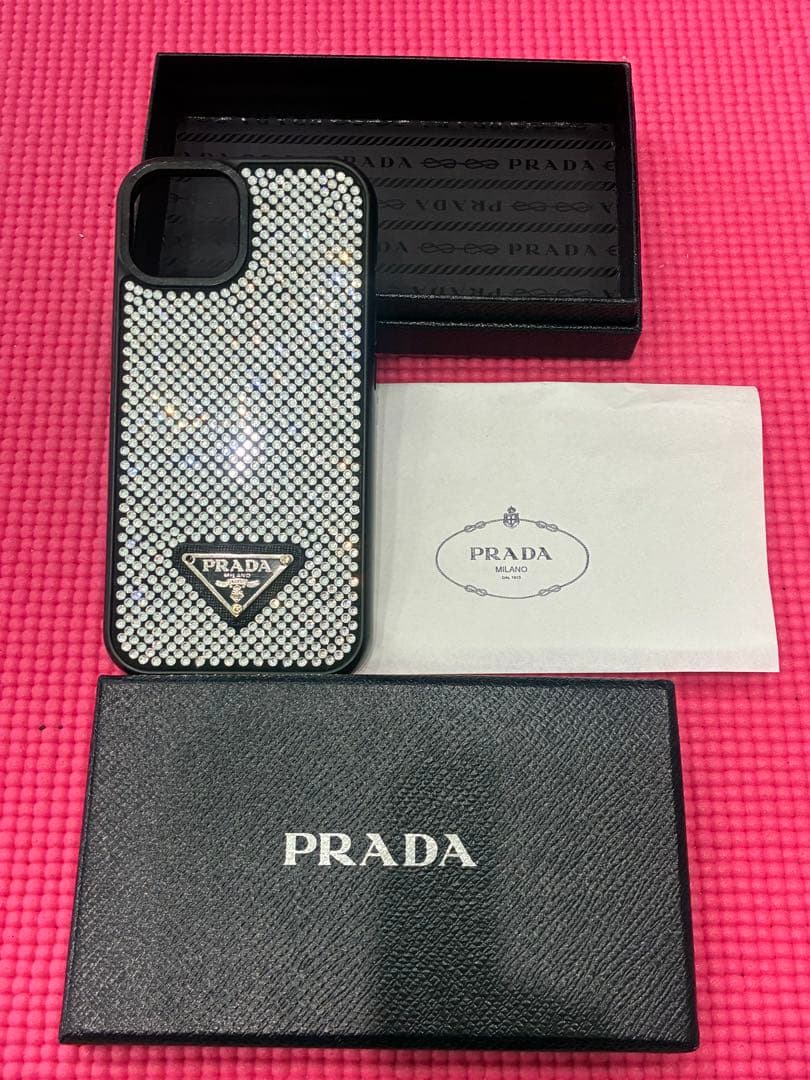 Prada iPhone 15 ケース ストーン装飾　即決ご購入OKラスト1点