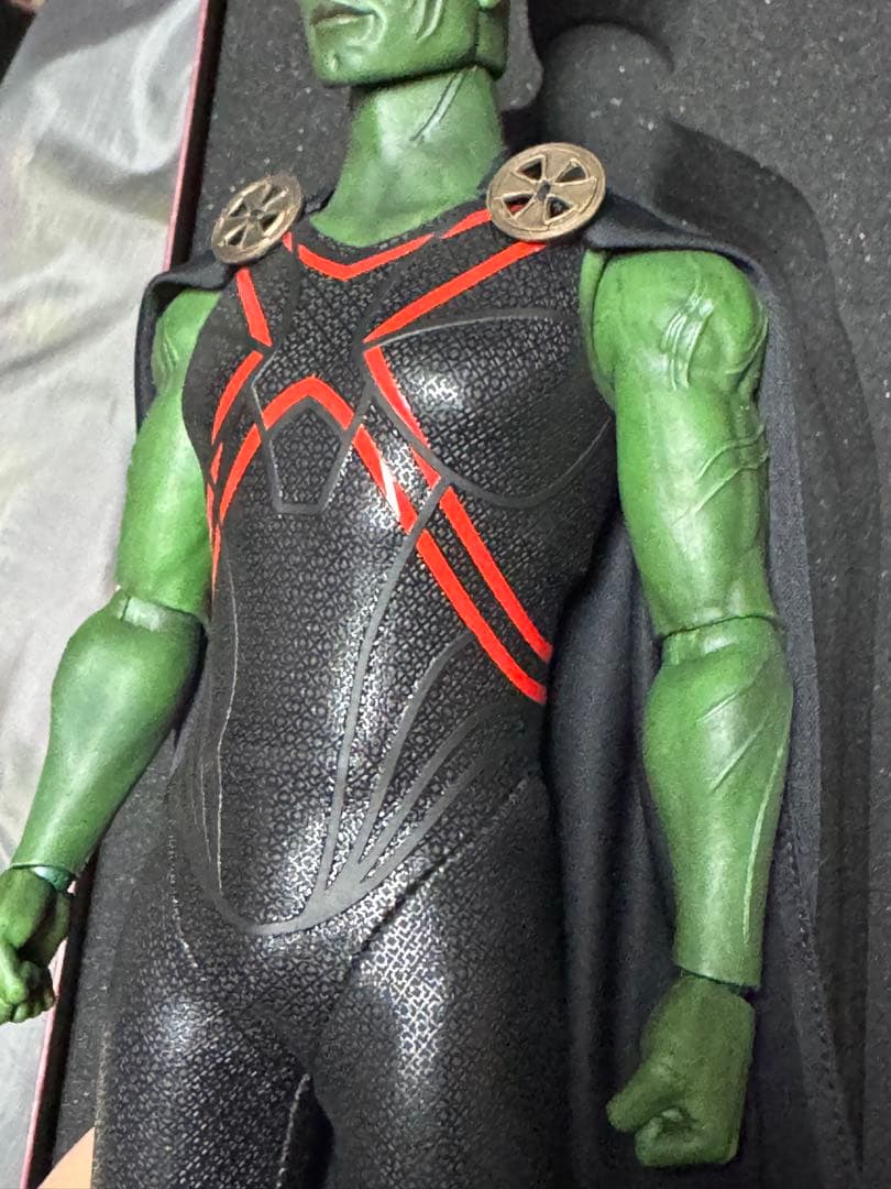 ジャスティスリーグスナイダーカットマーシャン・マンハンター 1/6 フィギュア