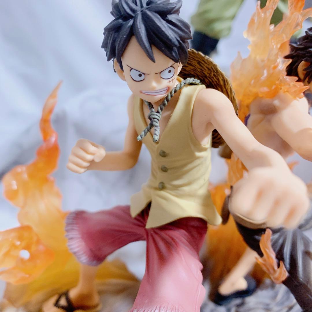 ONEPIECE ワンピース　フィギュア　白ヒゲ　エース　ルフィ　兄弟　墓