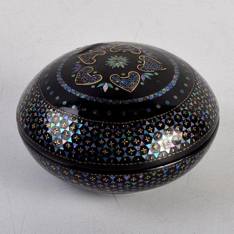 茶道具　黒漆　青貝　螺鈿装飾　香合　時代箱　V　8831