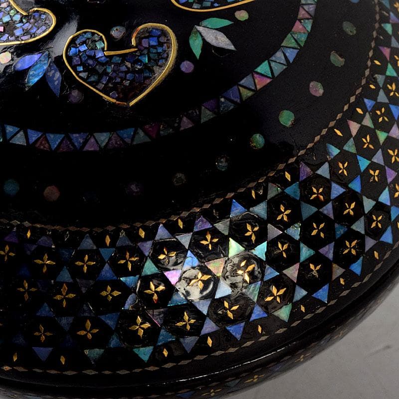 茶道具　黒漆　青貝　螺鈿装飾　香合　時代箱　V　8831