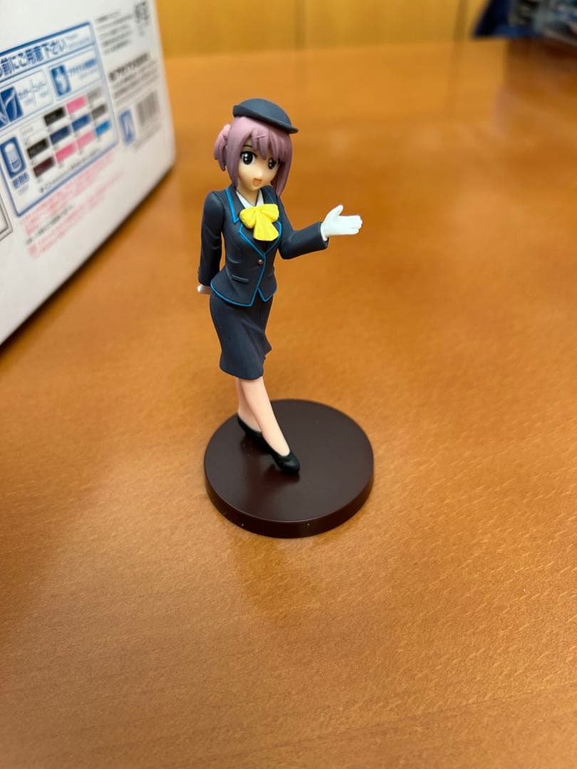 1/32 ジェイアール四国バス プラモデルボディ塗装済　+バスガールおまけ