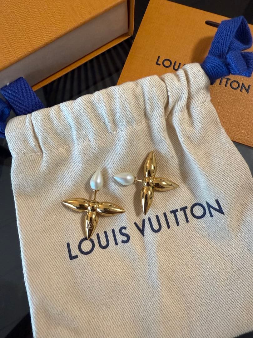 LOUIS VUITTON ピアス　単品値下げ不可
