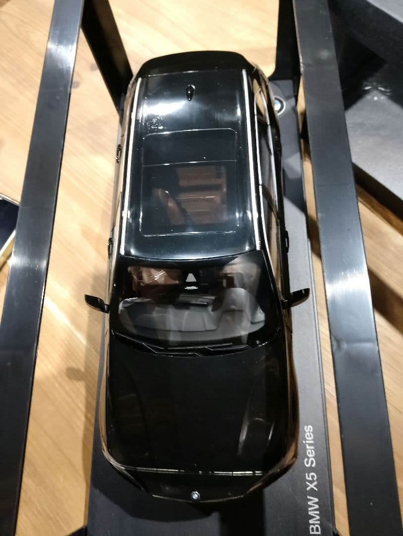1/18 BMW X5 サファイアブラック　ディーラー正規品　ミニカー