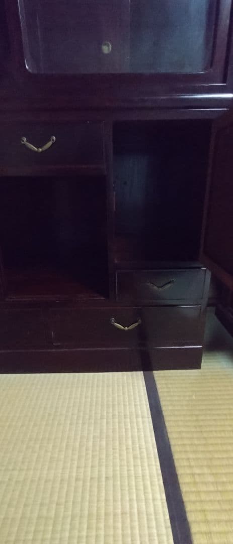 茶箪笥　漆塗り