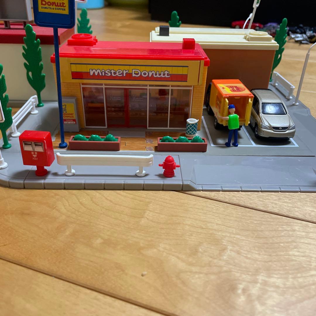 旧トミカタウン廃盤 コンビニ 郵便局 車両付き