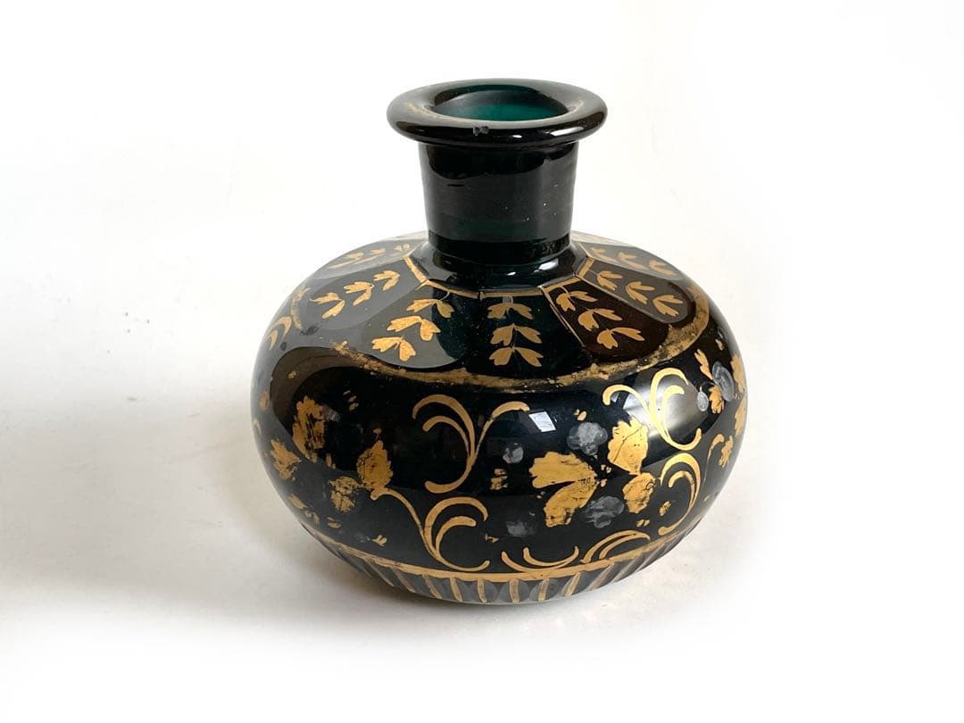 アンティーク　ガラス　ボトル　金彩　唐草文様　花瓶　面取　エナメル　西洋骨董