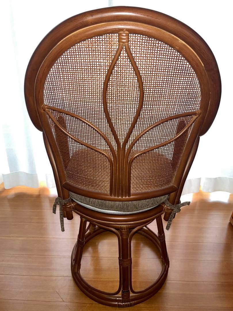 o*i様 籐（ラタン）の回転椅子