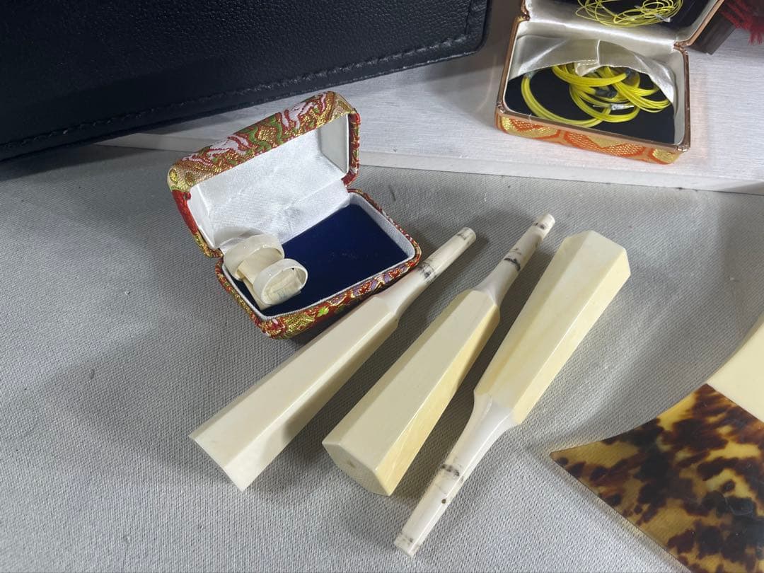 Y33 三味線 紅木　長唄　K18駒　金細　バチ　株式会社柏屋