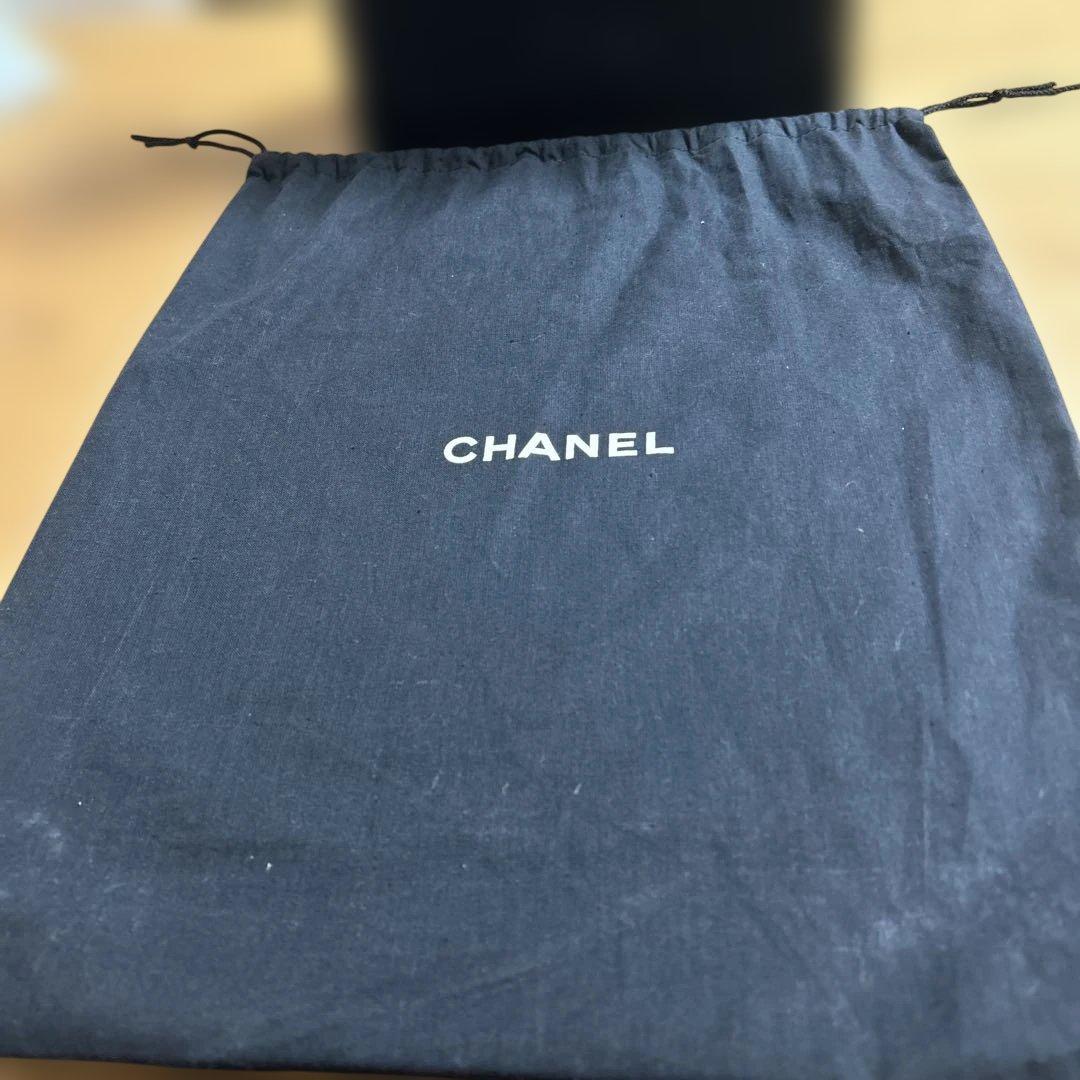 CHANEL 黒 エナメル パーティーバッグ
