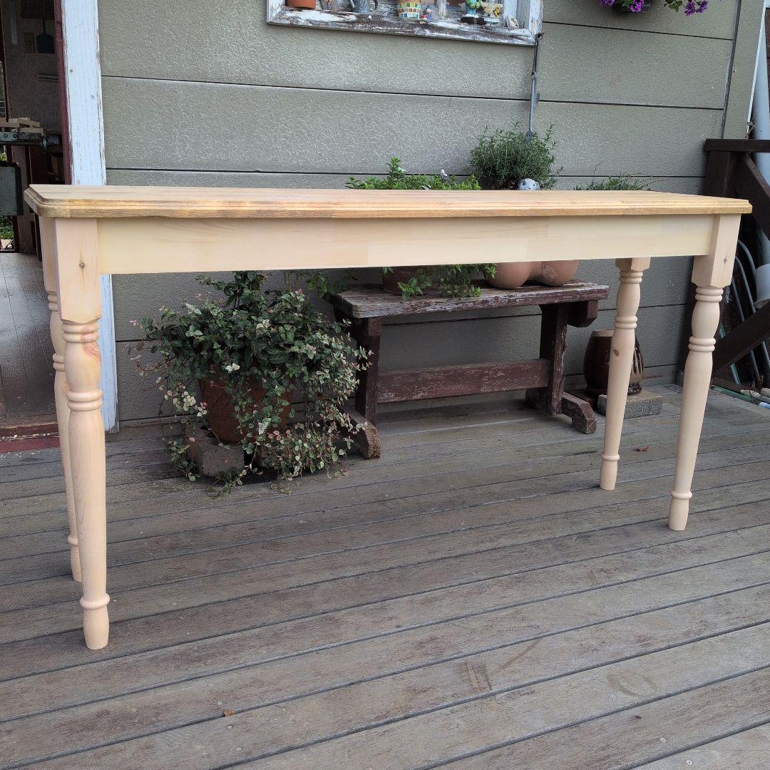 ろくろ脚のテーブル 140cm