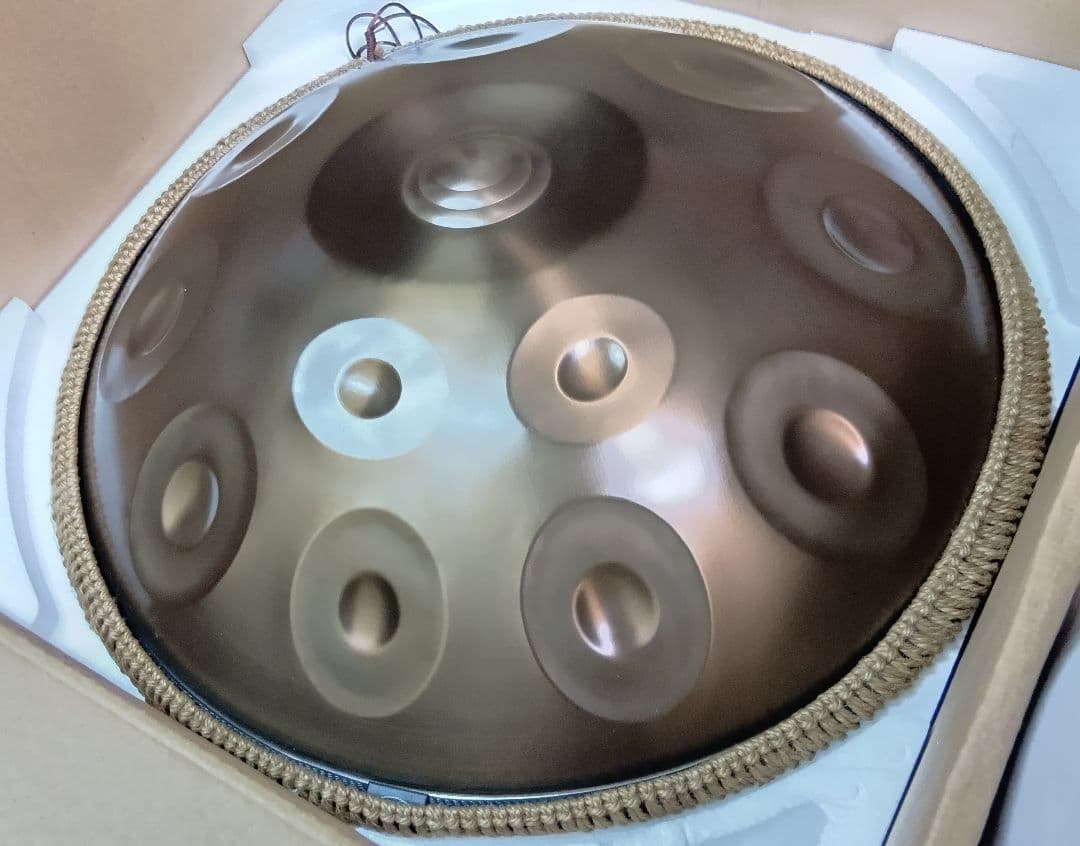 ハンドパン　56センチ　12音　Dマイナー A＝432Hz 音色きれいです　新品