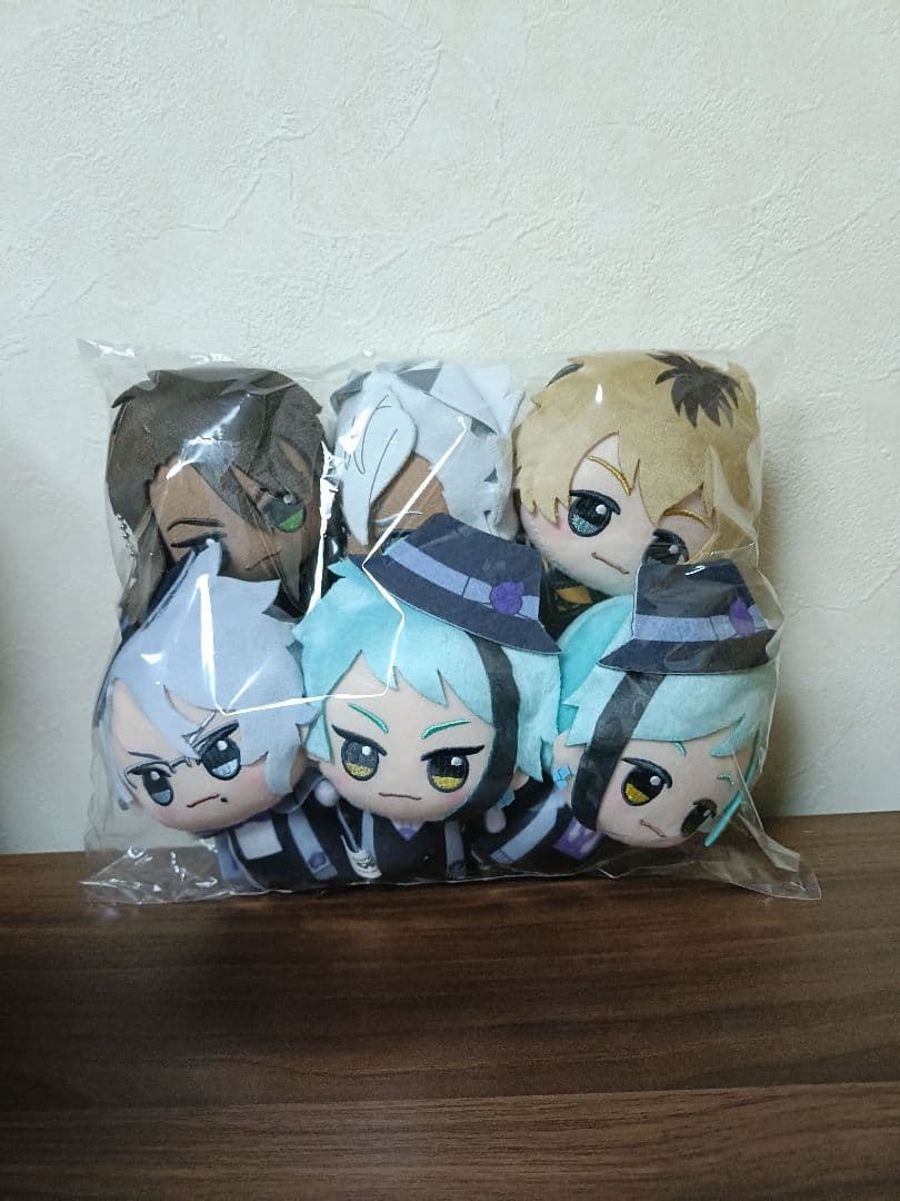 ツイステ ぬいぐるみ ちびぐるみ マスコット レオナ ラギー アズール 寮服