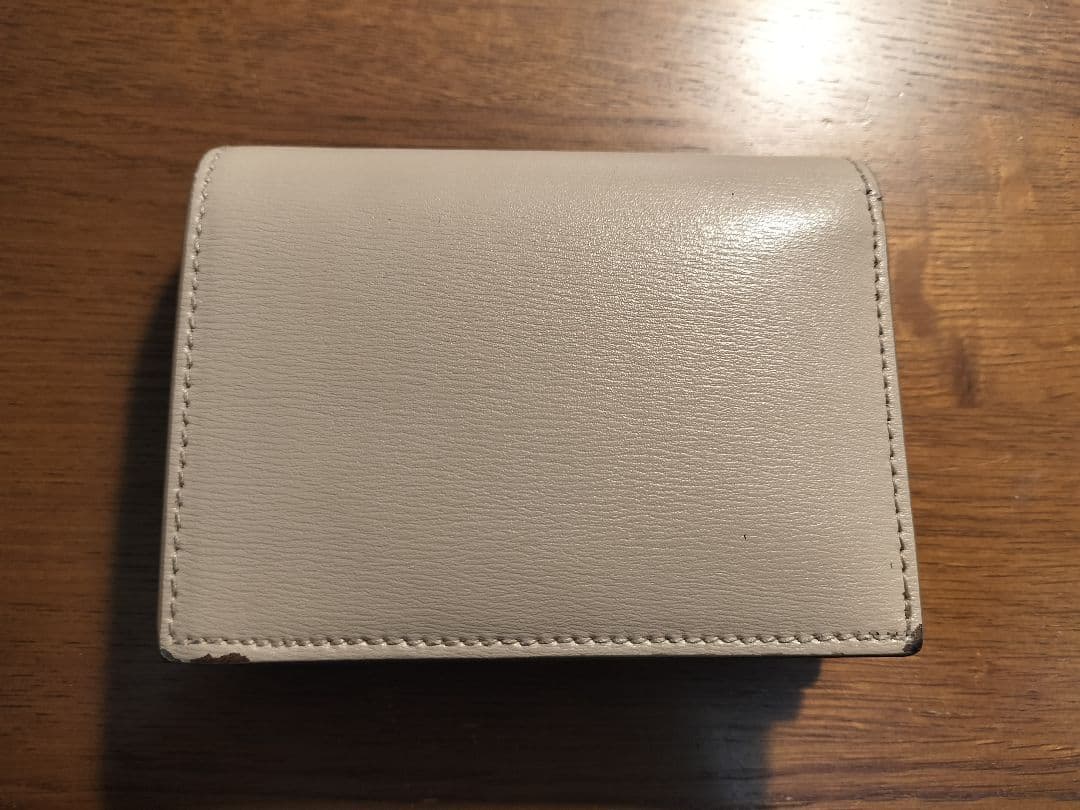 【レオン】フェラガモ レザー 二つ折り財布