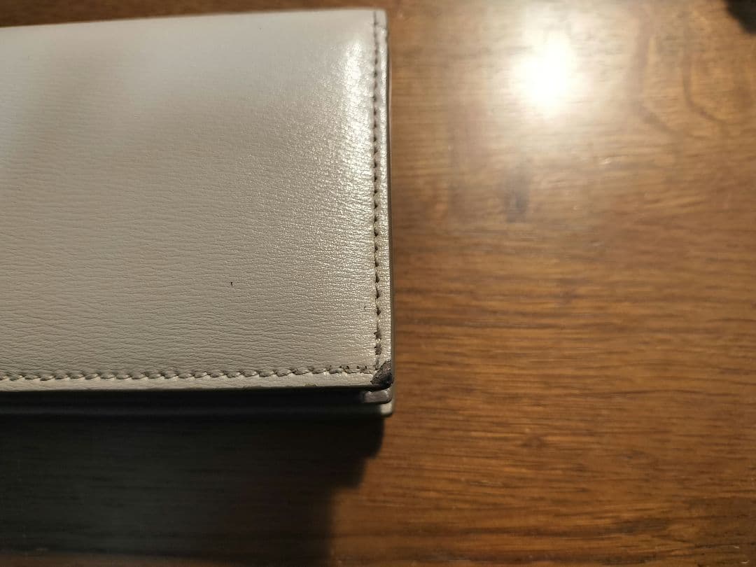 【レオン】フェラガモ レザー 二つ折り財布