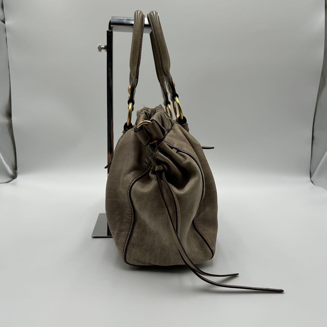 【美品】miu miuヴィッテロ・リュクス 2way ハンドバッグ レザー