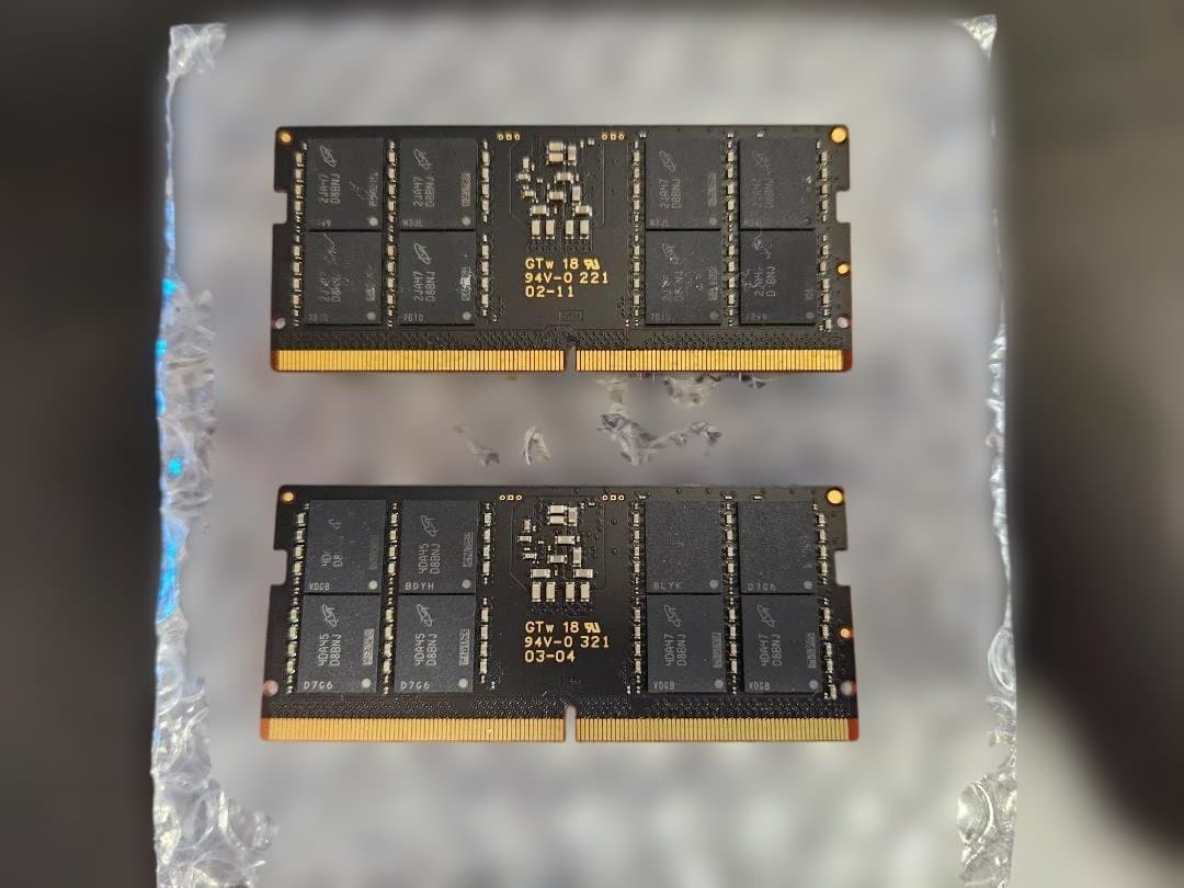 Crucial 32GB DDR-4800 SODIM メモリ 2枚(計64G)