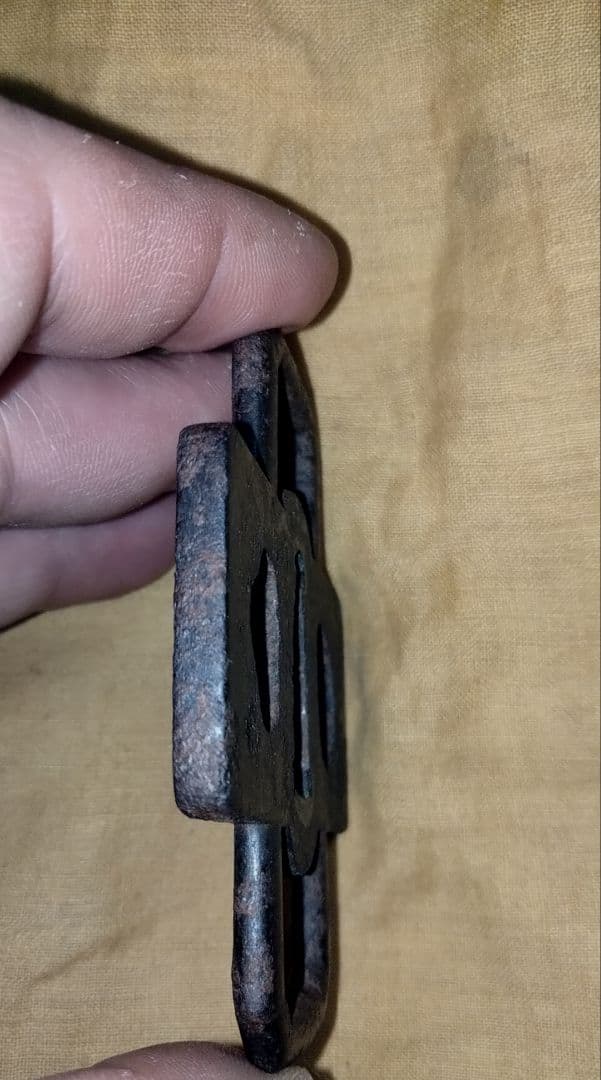 鉄鍔　鐔(玉川子◯翁　駒井延常　立身木瓜　行年六十五才　鍵透かし)江戸時代　箱付